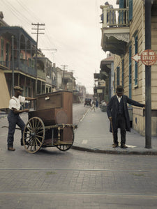 Organ grinder in New-Orleans Poster